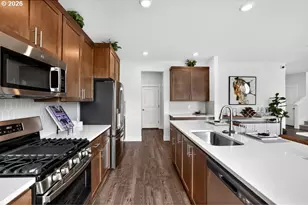 16762 SW Leaf Ln, Tigard, OR 97224 - Photo 6
