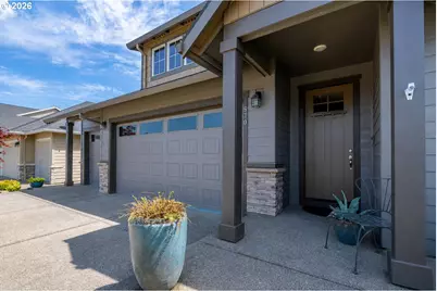 570 SE Cooper St, Dallas, OR 97338 - Photo 2