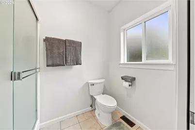 2614 Loma Vista Dr, Roseburg, OR 97471 - Photo 18