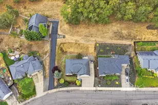2614 Loma Vista Dr, Roseburg, OR 97471 - Photo 36