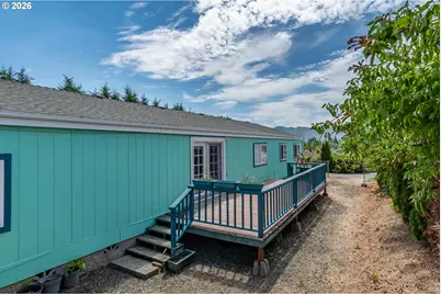 135 Light Ct, Roseburg, OR 97471 - Photo 4