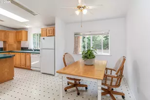 135 Light Ct, Roseburg, OR 97471 - Photo 10