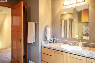 3056 Hwy 35, Hood River, OR 97031 - Photo 44