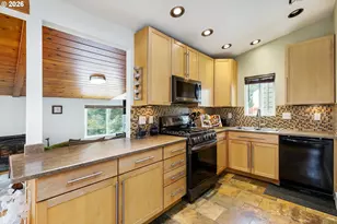 13975 Forsythe Rd, Oregon City, OR 97045 - Photo 16