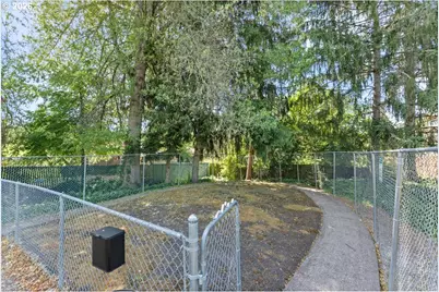 650 SW Meadow Dr #117, Beaverton, OR 97006 - Photo 16