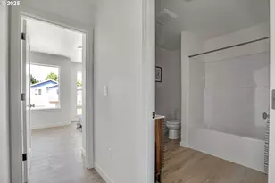 14816 NE Couch St, Portland, OR 97230 - Photo 20