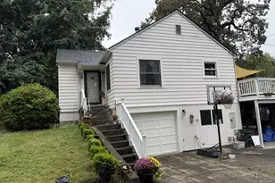 5835 W A St, West Linn, OR 97068 - Photo 2