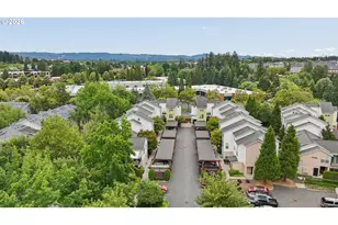 2004 NE Cadbury Ave, Hillsboro, OR 97006 - Photo 24