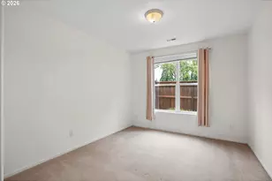 2004 NE Cadbury Ave, Hillsboro, OR 97006 - Photo 18