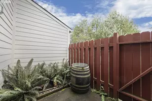 3305 E Vittoria Way, Newberg, OR 97132 - Photo 20