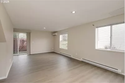 3305 E Vittoria Way #24, Newberg, OR 97132 - Photo 4