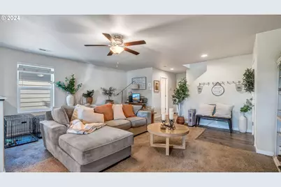 330 Forest Ln, Molalla, OR 97038 - Photo 10