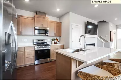 16845 SW Yarra Ln, Tigard, OR 97224 - Photo 4
