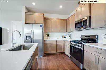 16845 SW Yarra Ln, Tigard, OR 97224 - Photo 2