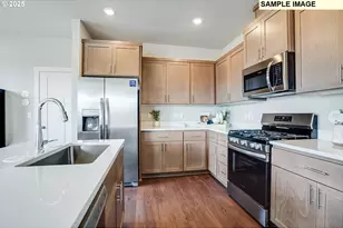16845 SW Yarra Ln, Tigard, OR 97224 - Photo 2
