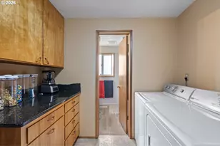 2465 17th St, Springfield, OR 97477 - Photo 34