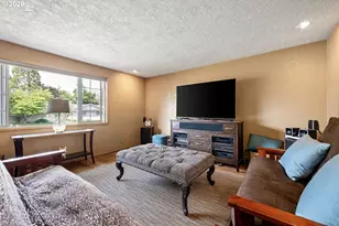 2465 17th St, Springfield, OR 97477 - Photo 8