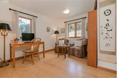 31212 Camas Ln, Eugene, OR 97405 - Photo 26