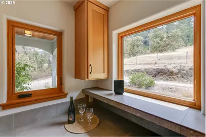 31212 Camas Ln, Eugene, OR 97405 - Photo 16