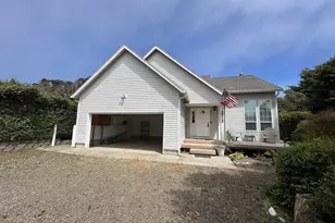 88315 2nd Ave, Florence, OR 97439 - Photo 2