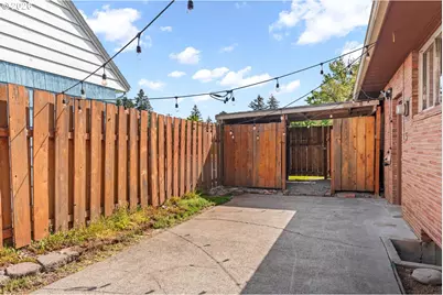 10919 SE Mill Ct, Portland, OR 97216 - Photo 34