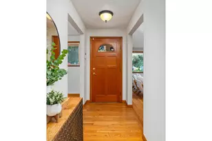 10919 SE Mill Ct, Portland, OR 97216 - Photo 6