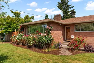 10919 SE Mill Ct, Portland, OR 97216 - Photo 2