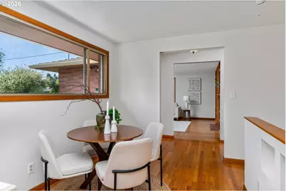 10919 SE Mill Ct, Portland, OR 97216 - Photo 10