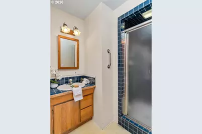 10919 SE Mill Ct, Portland, OR 97216 - Photo 22