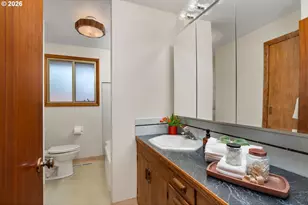 10919 SE Mill Ct, Portland, OR 97216 - Photo 24
