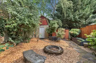 2817 NE Weidler St, Portland, OR 97232 - Photo 40