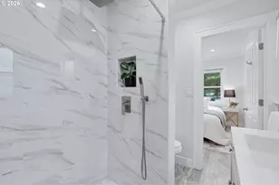 2817 NE Weidler St, Portland, OR 97232 - Photo 12