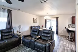 197 E Roosevelt St, Carlton, OR 97111 - Photo 10