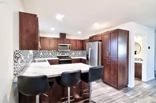 197 E Roosevelt St, Carlton, OR 97111 - Photo 6