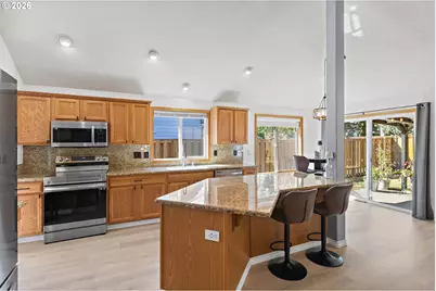 1682 SE 11th Ave, Canby, OR 97013 - Photo 8