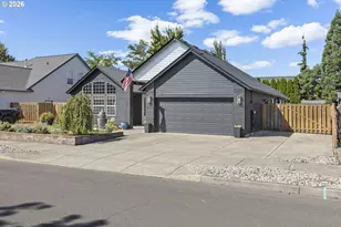 1682 SE 11th Ave, Canby, OR 97013 - Photo 2