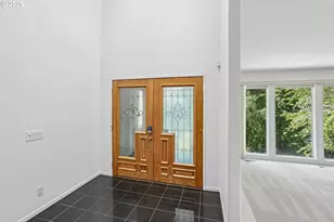 10838 S Southridge Dr, Portland, OR 97219 - Photo 30