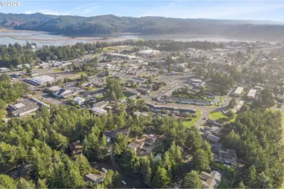 1310 Mulberry Ln, Florence, OR 97439 - Photo 44