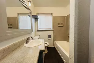 624 N Settlemier Ave, Woodburn, OR 97071 - Photo 12