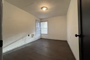624 N Settlemier Ave, Woodburn, OR 97071 - Photo 10