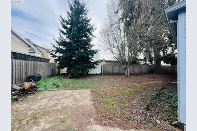 624 N Settlemier Ave, Woodburn, OR 97071 - Photo 16