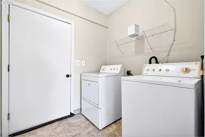 2116 NE 142nd Ave, Portland, OR 97230 - Photo 24