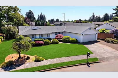 2116 NE 142nd Ave, Portland, OR 97230 - Photo 2