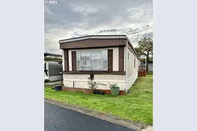 525 S 6th St #4, Harrisburg, OR 97446 - Photo 2