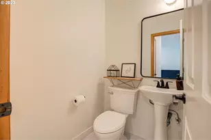 1495 NE Zachary St, Hillsboro, OR 97124 - Photo 22