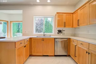 1495 NE Zachary St, Hillsboro, OR 97124 - Photo 14