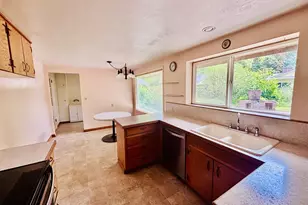 45 Rustic Pl, Eugene, OR 97401 - Photo 8