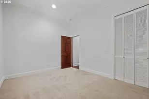 604 SW Arboretum Cir, Portland, OR 97221 - Photo 34