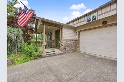 18377 Davis St, Sandy, OR 97055 - Photo 4