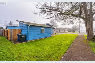 970 W 10th Ave, Junction City, OR 97448 - Photo 22